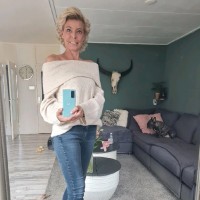 Simone L.