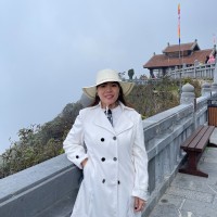 Winnie Hoang