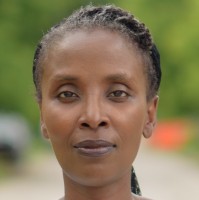 Louise Simbandumwe
