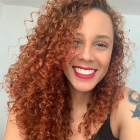 Flávia Veloso