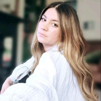 Veronica Lazar