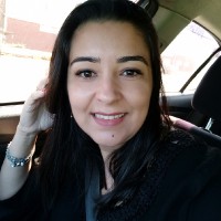 Vanessa M. Santos de Paula
