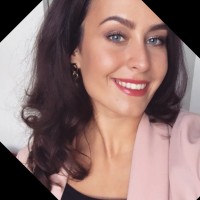 Eniko Toth