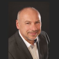 Ralf J. Petter
