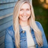 Amber Smith, Apa