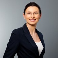 Dr. Dominika Lukas