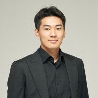 Dongyi Tian