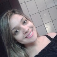 Camila dos Santos Lopes