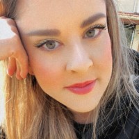 Vivian Neves