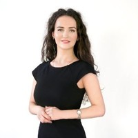 Veronica Rich