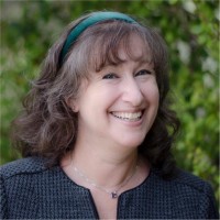 Cantor Naomi Weiss