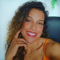 Pamela Reis