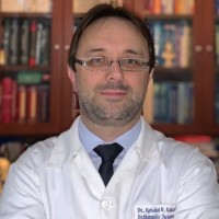Kyriakos Kakavelakis, MD