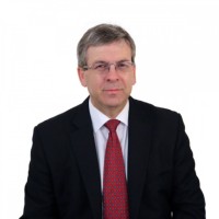 Simon Stone