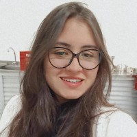 Raphaella Torres Murzia Ferraz