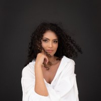 Flora Cruz