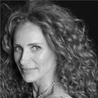 Rossella Postiglione