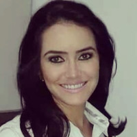 CAROLINE PIRES DE SOUZA