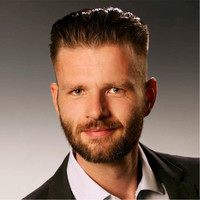 Robert Lorenz