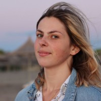 Adela Dushku