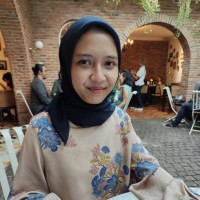 Tia Isni Setianingsih