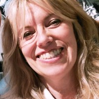 Dr Linda Rainbow
