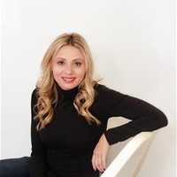 Anna Fox