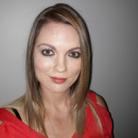 Lorraine Oosthuizen