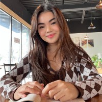 Kimberly Dela Cruz