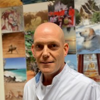 Carl J Wijburg