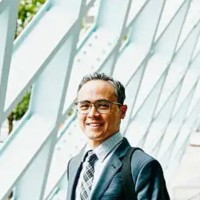 Ziyang H.