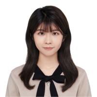 李依静