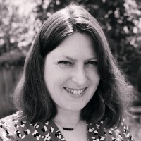 Dr Lesley Black