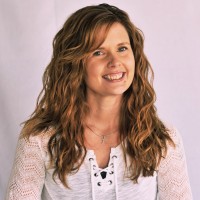 Ashley Ayres