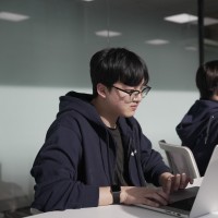 김재휘