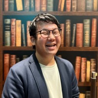 村中駿介