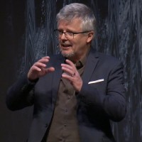 Dr. Robert Kecskes