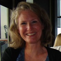 Sue Lyons
