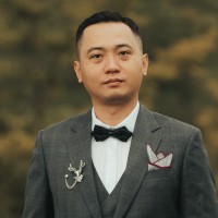 Lan H Le
