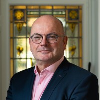 Henk Sentjens MRE FRICS