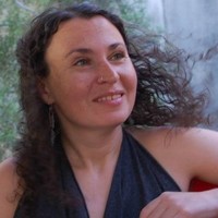 Dr Iona Italia