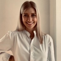 Luisa E.