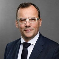 Dr. Frank Mayer