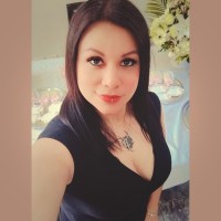 Claudia Valles Aranguren