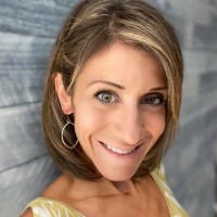 Eleni Soures