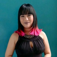 Nadine Macalalad