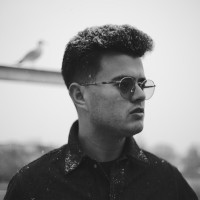 Aidan B. Wisniewski-Campo (卫志坚)