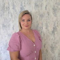 Tara Jones