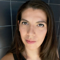 GLORIA Farias