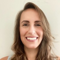 Thaís Salles Araujo, MD